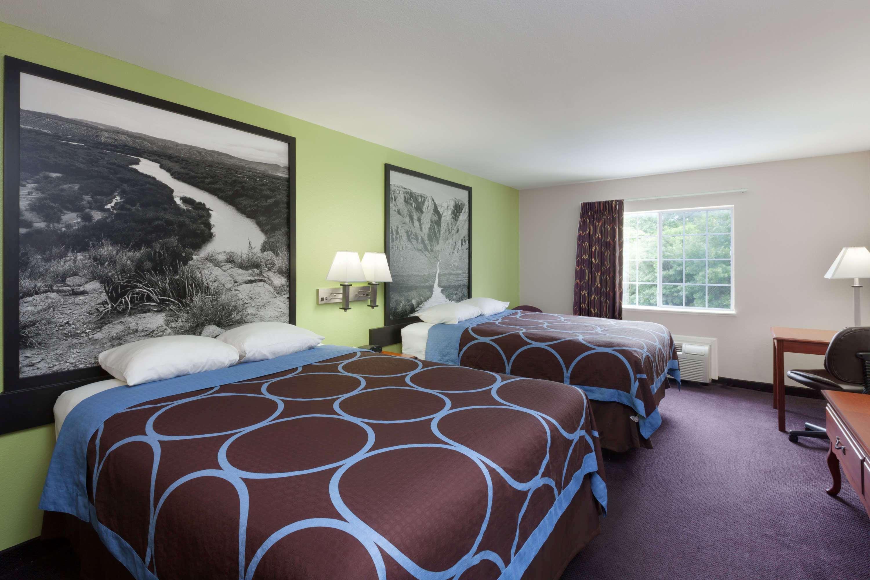 Super 8 By Wyndham Huntsville Exterior foto