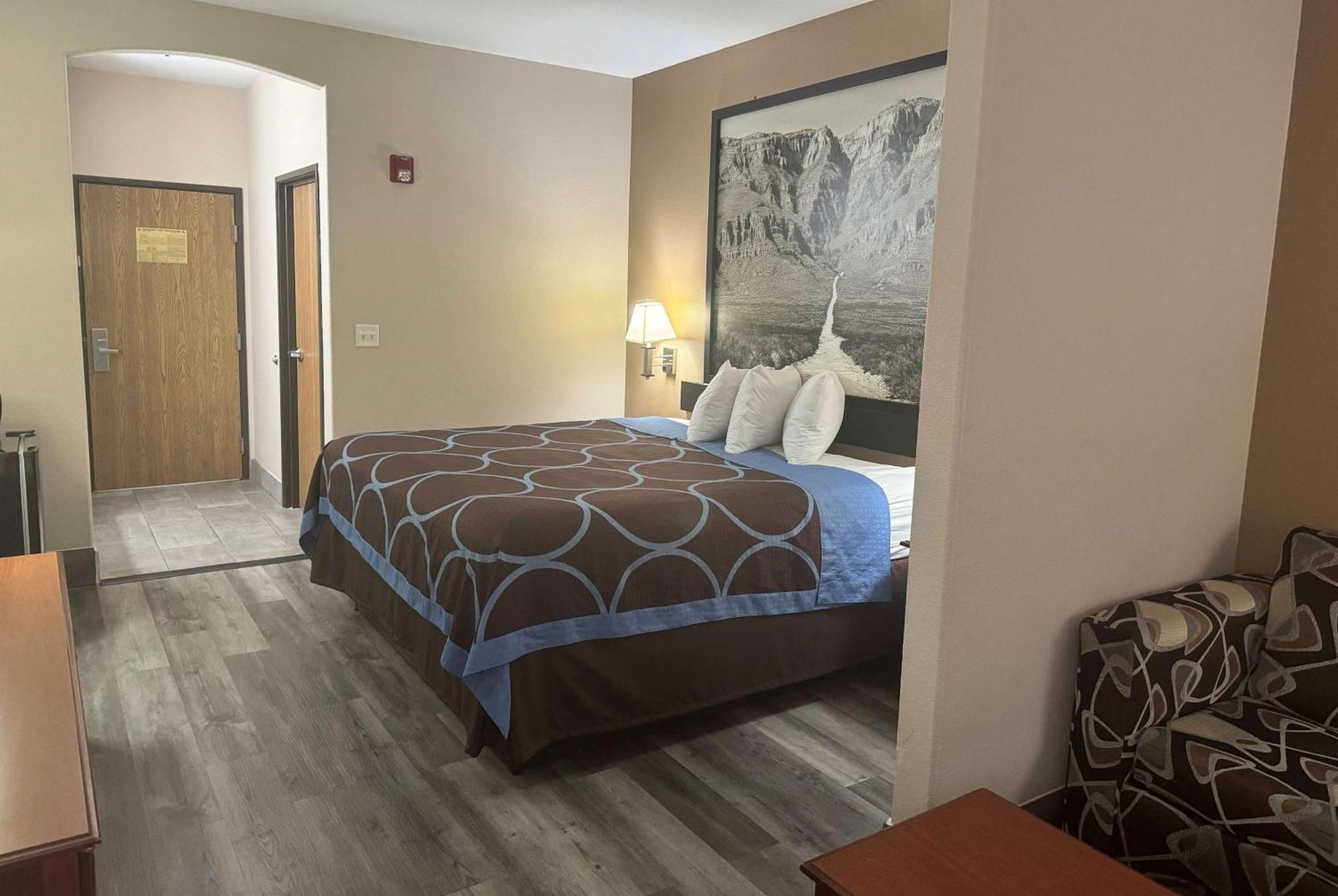 Super 8 By Wyndham Huntsville Exterior foto
